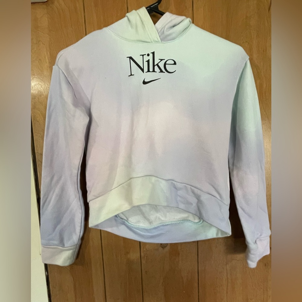 NIKE - Youth hoodie - slightly cropped - medium